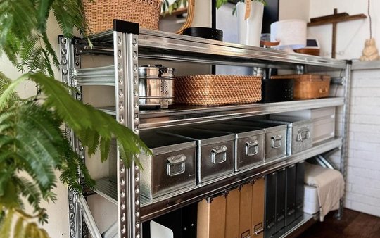 スチールラック おしゃれ 部屋 レイアウト